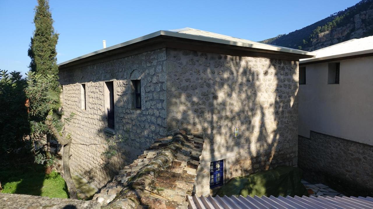 Villa The Old Olive Mill House Aegae Exterior foto
