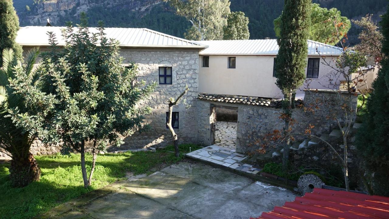 Villa The Old Olive Mill House Aegae Exterior foto